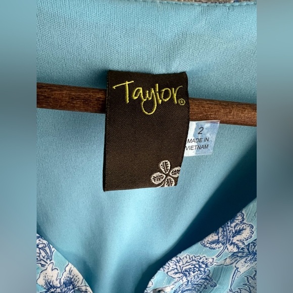 Taylor Women’s V-neck Floral Print Dress - Picture 6 of 13